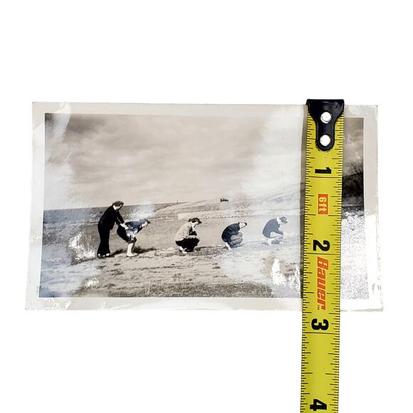 Vtg Friends Playing Leap Frog Near Lake Original Monochrome Photo Found Snapshot - Picture 2 of 4